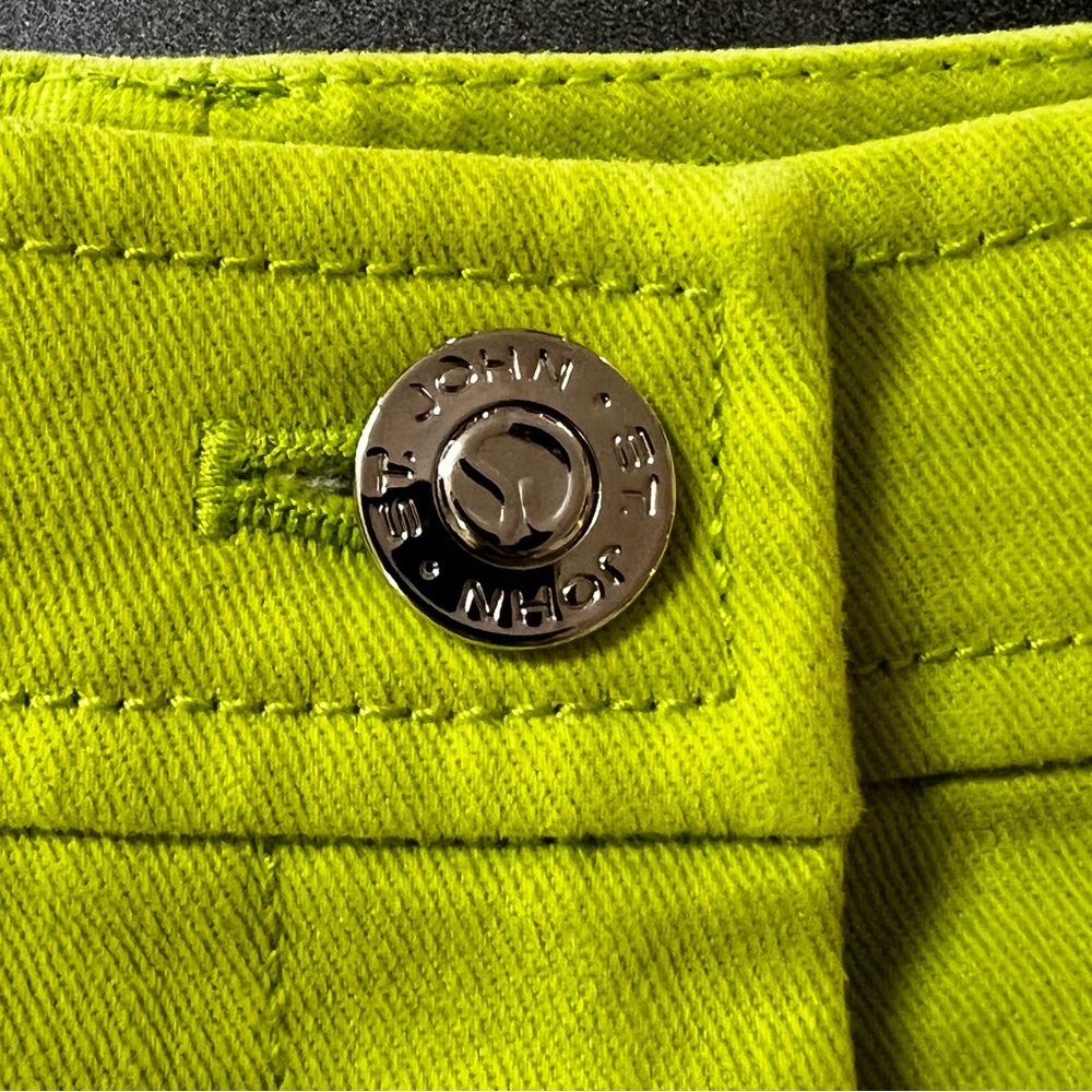 St.‎ John Sport Stretch Chambray Bermuda Lime Green Short Y2K Women’s Size 8 - Picture 8 of 12
